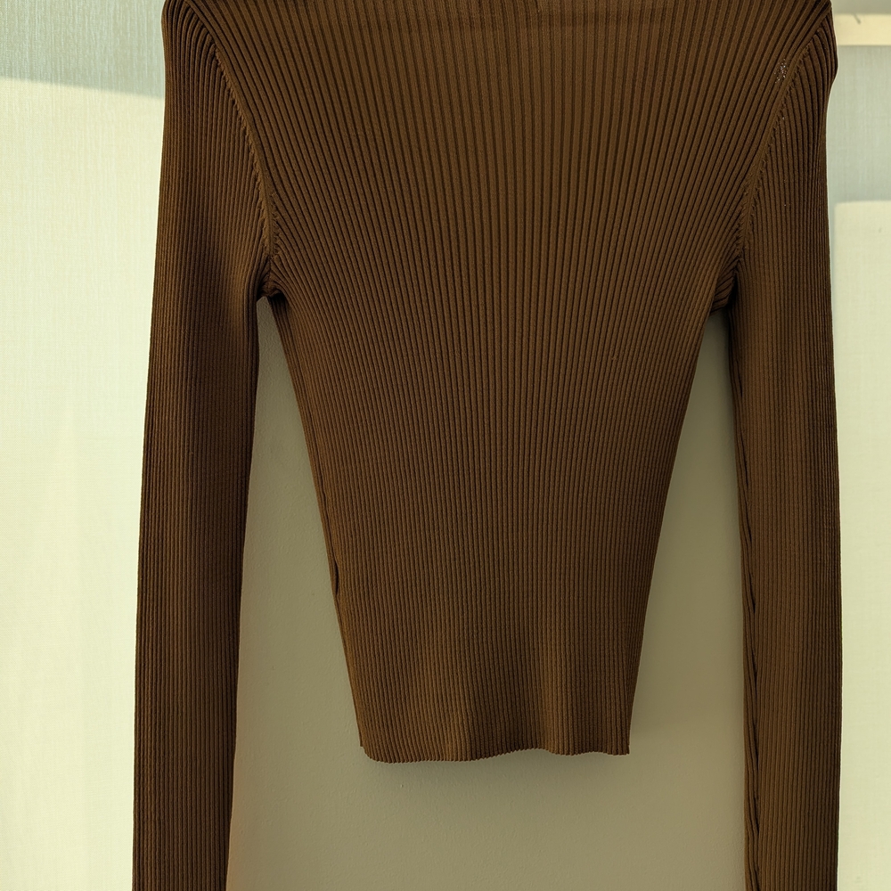 Leith V-Neck Brown Ribbed Button-Up Sweater - Picture 7 of 12
